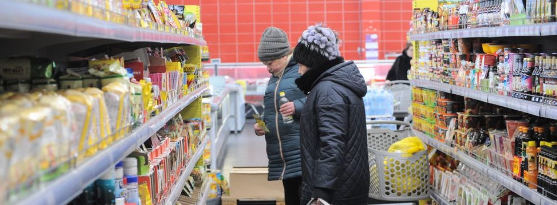 Врач рассказала, почему на роллах и соках легко набрать вес