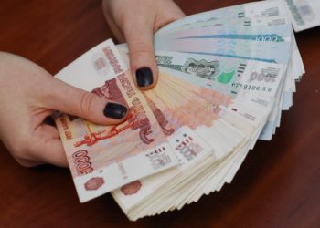 Выдачу наличных в банкоматах ограничат до 50 тысяч рублей в сутки