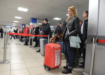 Как компактно собрать чемодан в поездку и ничего не забыть?