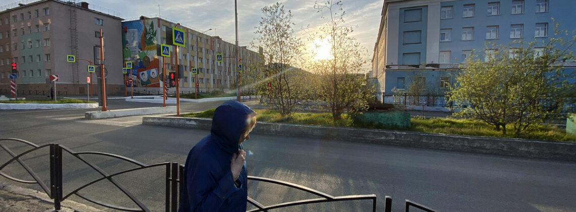 Норильские полицейские помогли жителю Омска без документов и теплой одежды