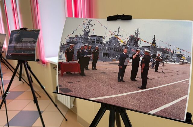 В Молодежном центре открылась выставка, посвященная Севморпути