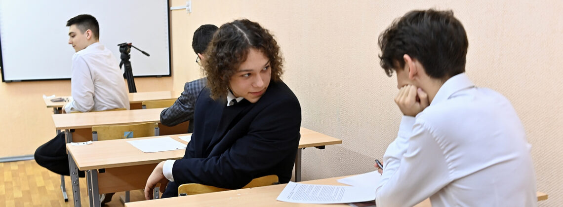 Минпросвещения утвердило график школьных каникул