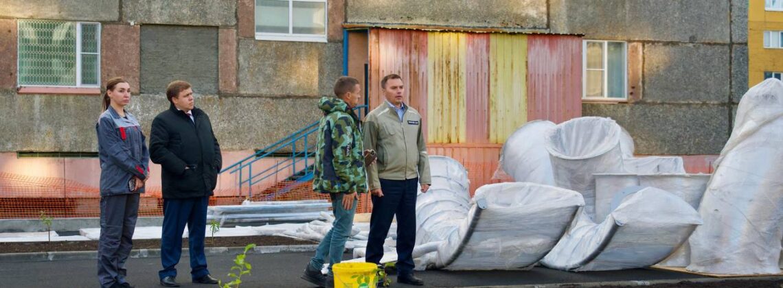 В Норильске благоустраивают сквер на Лауреатов