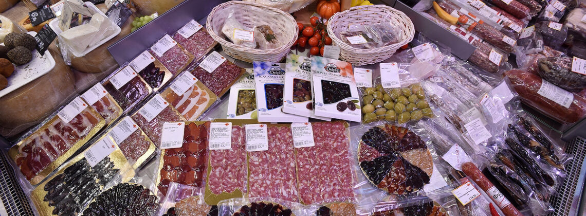 Какими продуктами закупиться сейчас на праздник?
