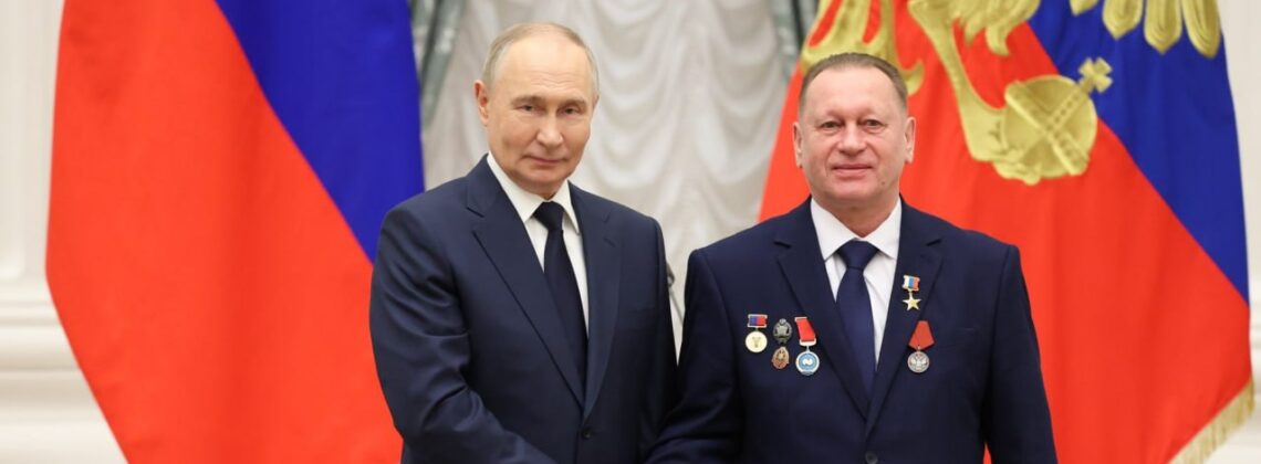 Президент РФ наградил медалью «Герой Труда» металлурга из Норильска