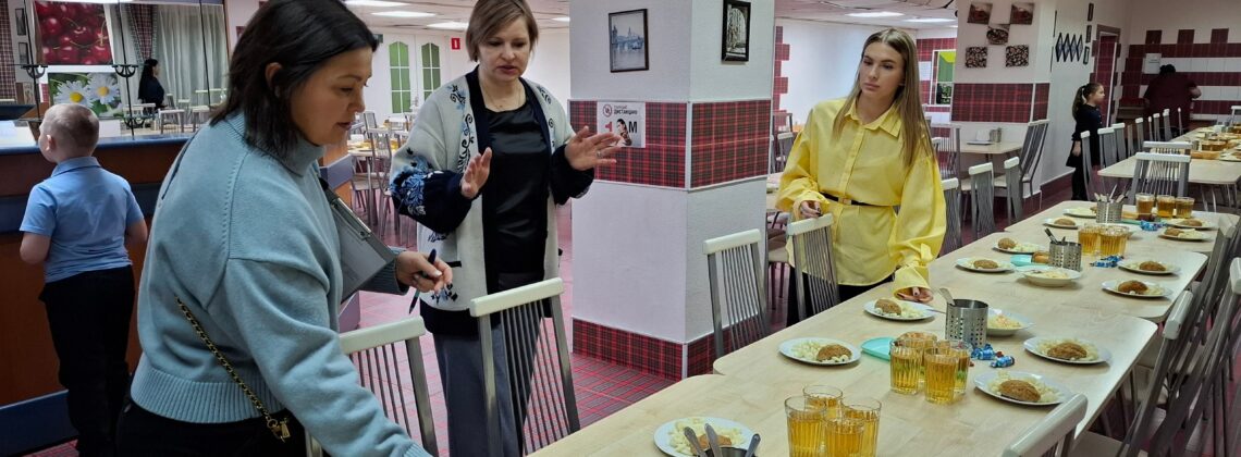 «Родительский контроль» в Дудинской гимназии мамы оценили школьный завтрак
