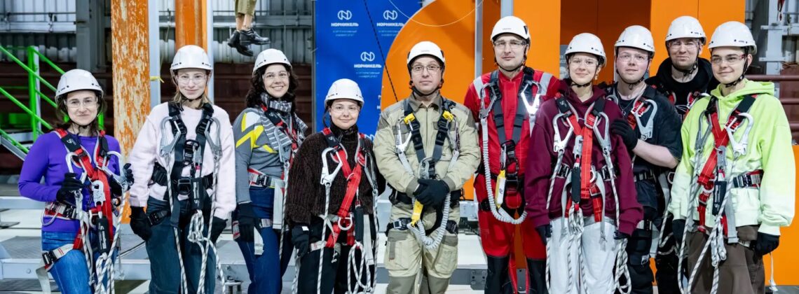 Артисты московского театра и режиссер Крестьянкин побывали на тренажерном комплексе в Талнахе и шахте «Ангидрит»
