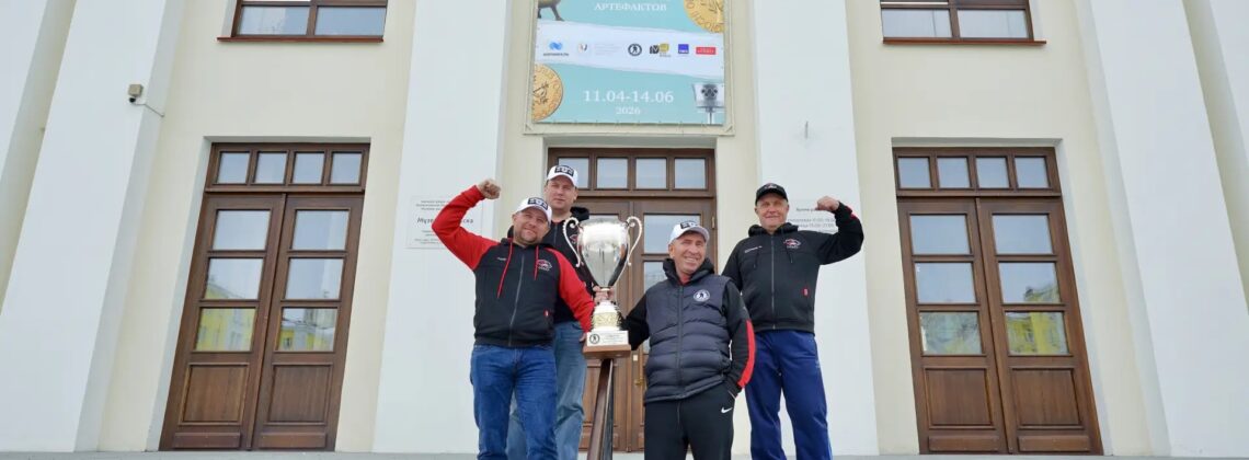 В Норильске встретили победителей «Лиги будущих чемпионов 40+» Ночной хоккейной лиги