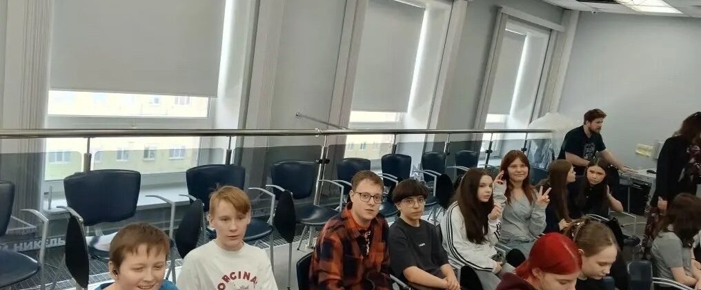 Норильские школьники узнали, как работают медики на горных предприятиях «Норникеля»