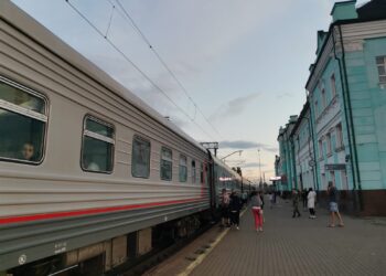 Дети от 10 до 16 лет смогут путешествовать в поезде без сопровождения взрослых