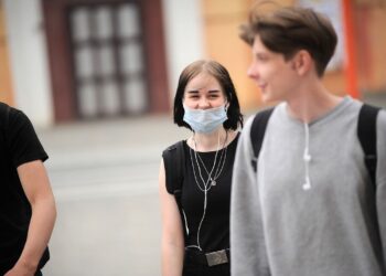 Простуда среди жары: главные ошибки, которые мы совершаем летом