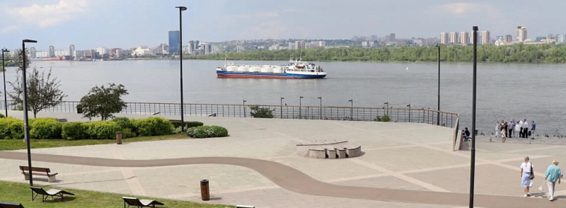 Енисейское пароходство посвящает парад судов 95-летию предприятия