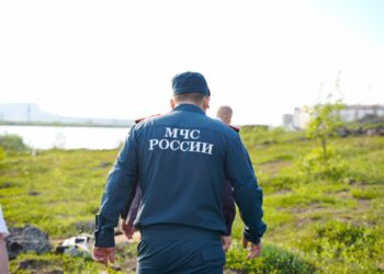 Подросток утонул в озере Тундра в Норильске во время заплыва наперегонки