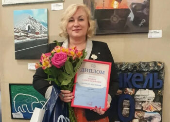 Норильчанка Лариса Мицкая: «Сделать первые шаги в искусстве меня вдохновило дело, которым занимаюсь всю свою жизнь»