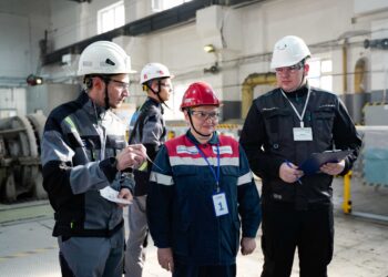 Лучших наставников среди машинистов компрессорных установок определили в «Норникеле»