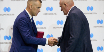 Ко Дню шахтёра работников добывающей отрасли компании «Норникель» отметили наградами