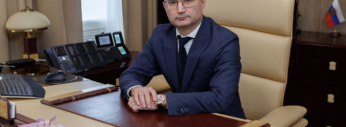 Вице-президент, директор ЗФ «Норникеля» Александр Леонов поздравил норильчан с Днём шахтёра