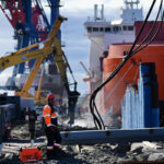 В Дудинском порту началась реконструкция двух морских причалов – М-2 и М-3