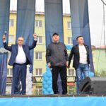 Руководитель по развитию производства горных работ ЗФ «Норникеля» и руководство города со сцены поздравили норильчан с Днём шахтёра