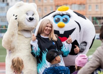От зарядки с чемпионами до силового экстрима: как Норильск отметил День физкультурника