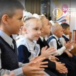 Как помочь ребёнку снова привыкнуть к школе, рассказала психолог