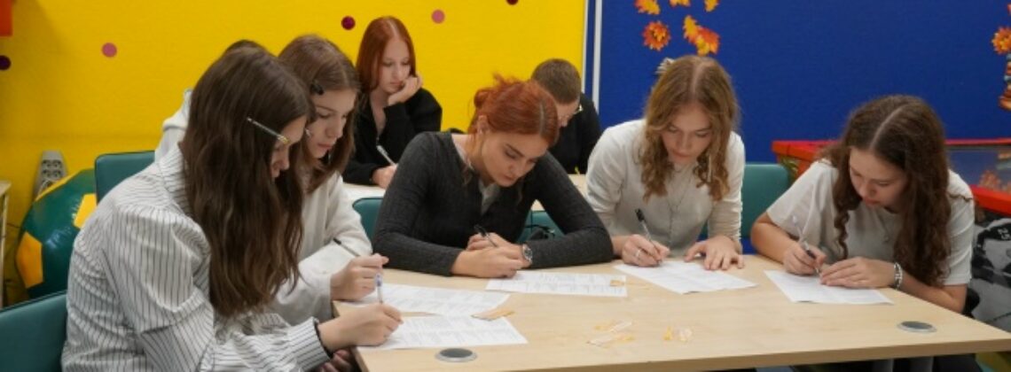 Высшие баллы в литературном диктанте набрали шесть норильчан