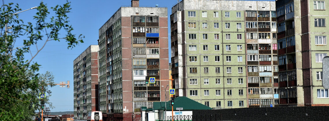 Отопление в норильские дома подано, но решение точечных проблем продолжается