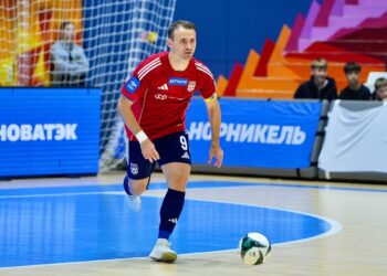 «Норильск» сыграет с петербургским «Кристаллом»