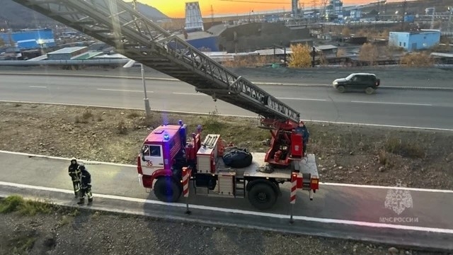 Короткое замыкание привело к пожару в девятиэтажке в Талнахе