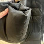 Норильчанин отсудил у химчистки почти 45 тысяч рублей за испорченную куртку