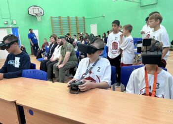 Первенство Норильска по гонкам дронов среди школьников и студентов прошло в талнахской школе № 39