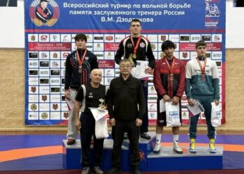 Норильские борцы привезли три медали со всероссийских соревнований