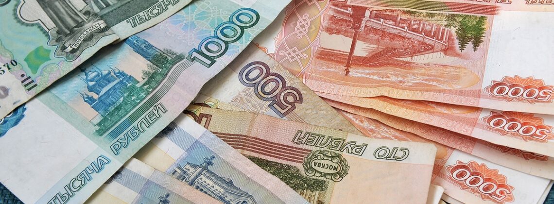 Сотрудники уголовного розыска и банка спасли деньги норильчанке