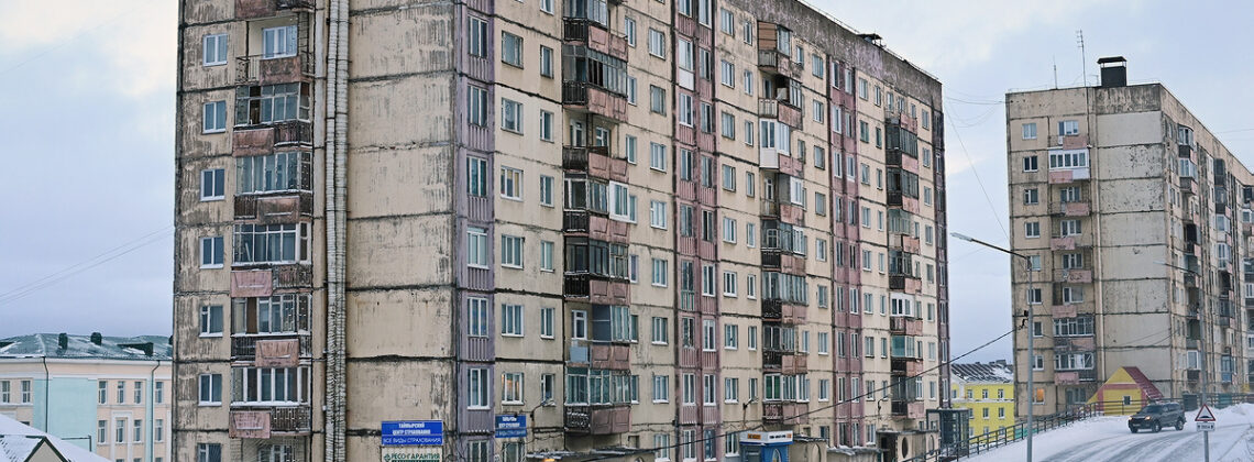 Более 17 млн рублей власти потратят из бюджета на выплаты жителям аварийных домов в Норильске
