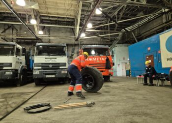 Норильские водители автомобилей всех типов и грузоподъёмности показали класс